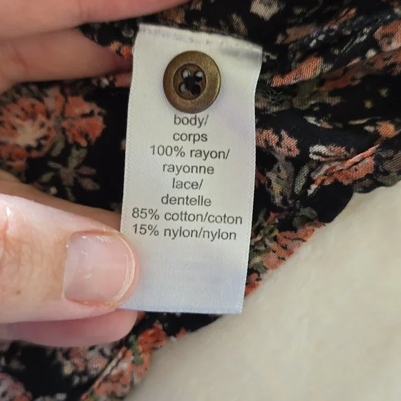 Maurices Floral Lace Blouse Size XL‎ - Picture 7 of 10